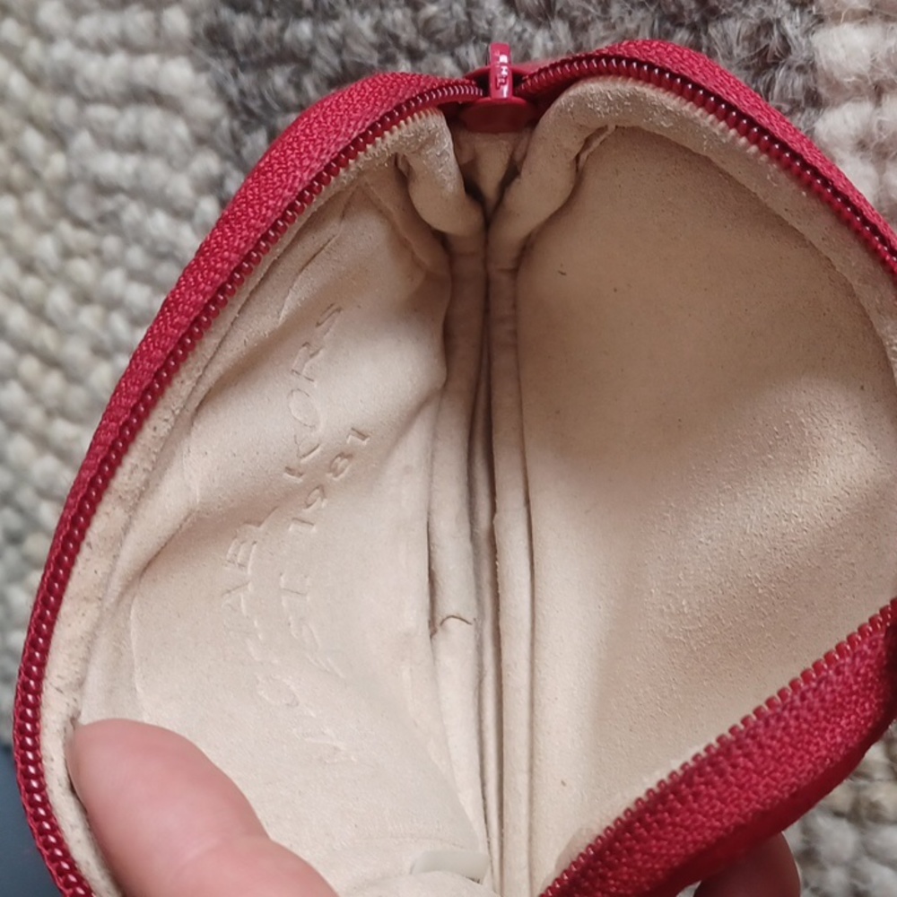 Michael Kors  little  wallet - Picture 6 of 11
